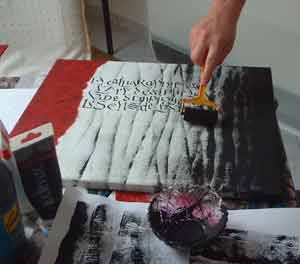 passer le rouleau sur la calligraphie